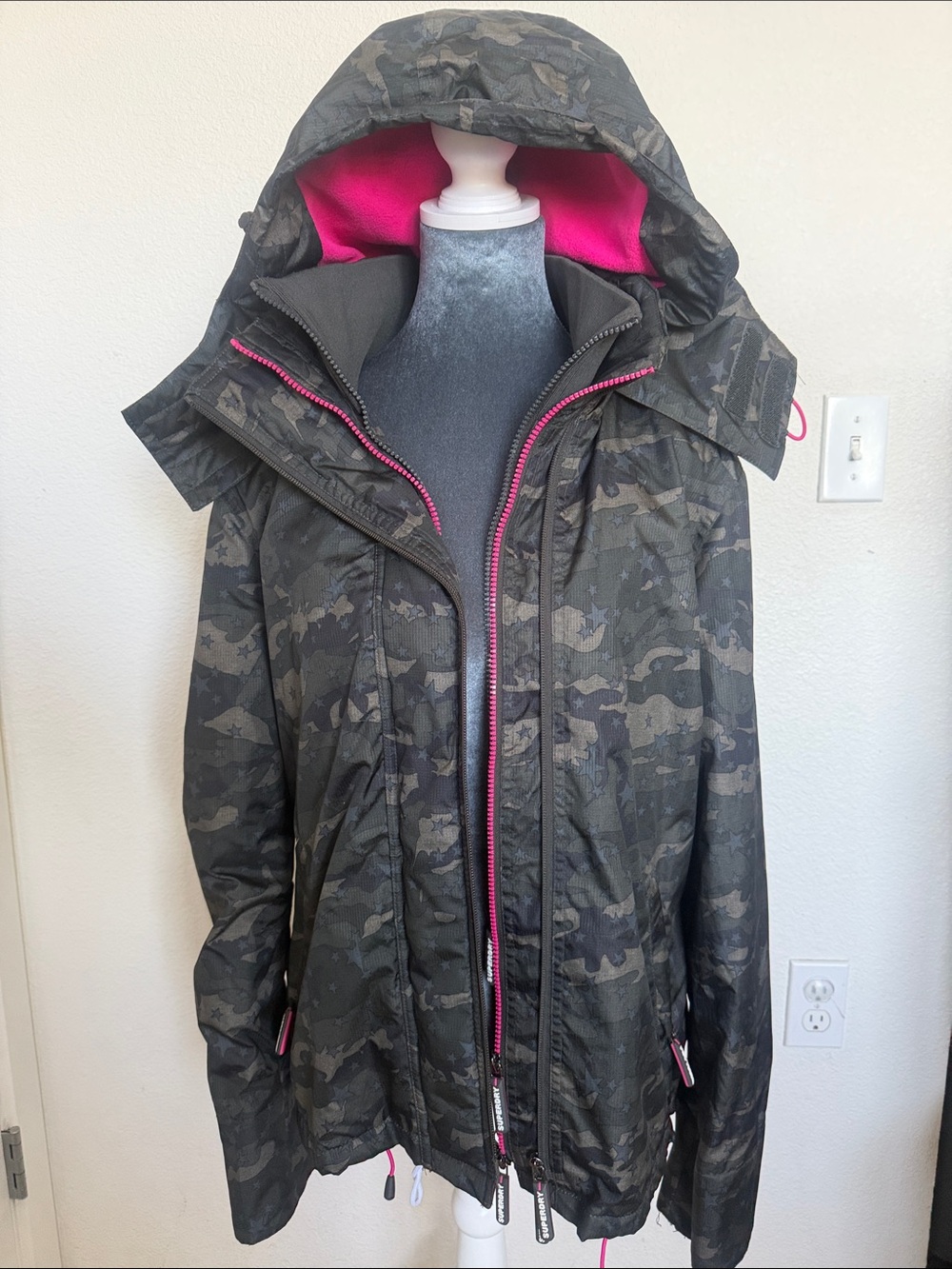 Superdry Women's Camouflage Utility Jacket with Pink Lining, 12